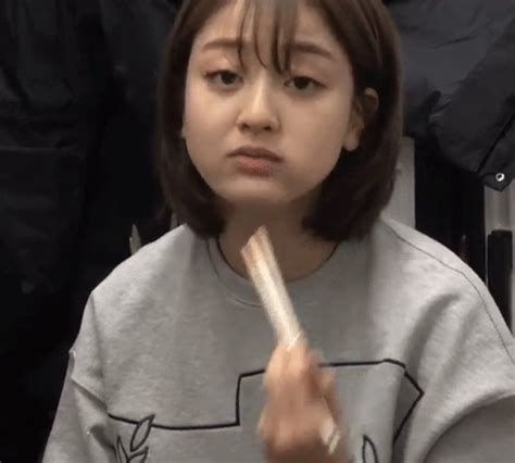 This made me smile. . Jihyo funny face